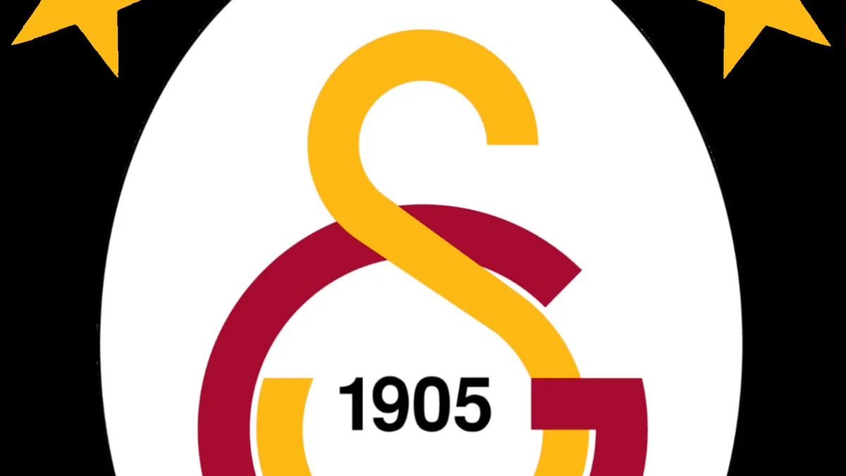 galatasaray-Team beim Aufwärmen im RAMS Park vor dem Spiel gegen Kasımpaşa