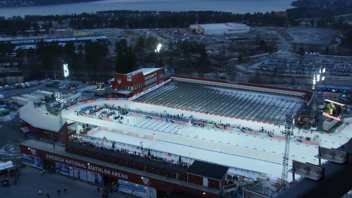 Linn Gestblom schwanger beim Biathlon‑Training mit Ultraschallbild
